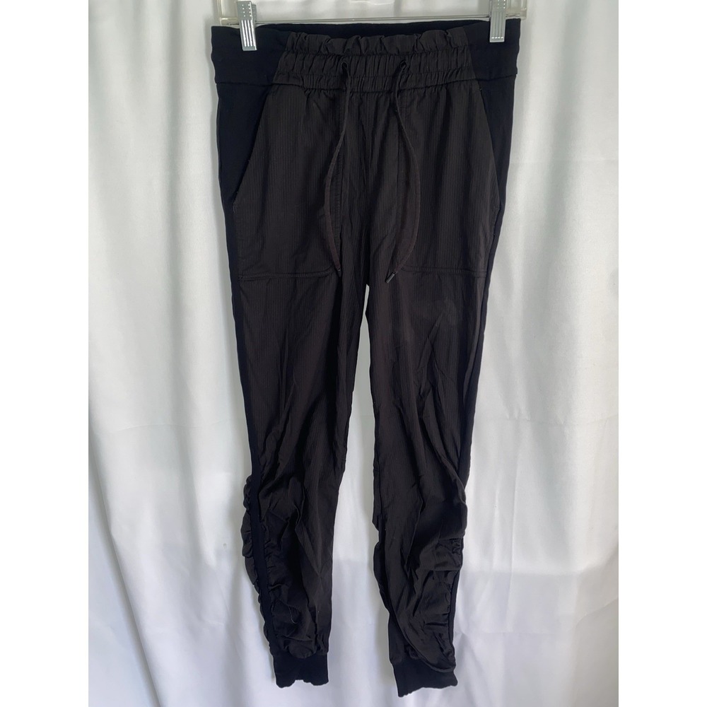 Lululemon Pant Beyond the Studio Jogger Women's 6 Black‎